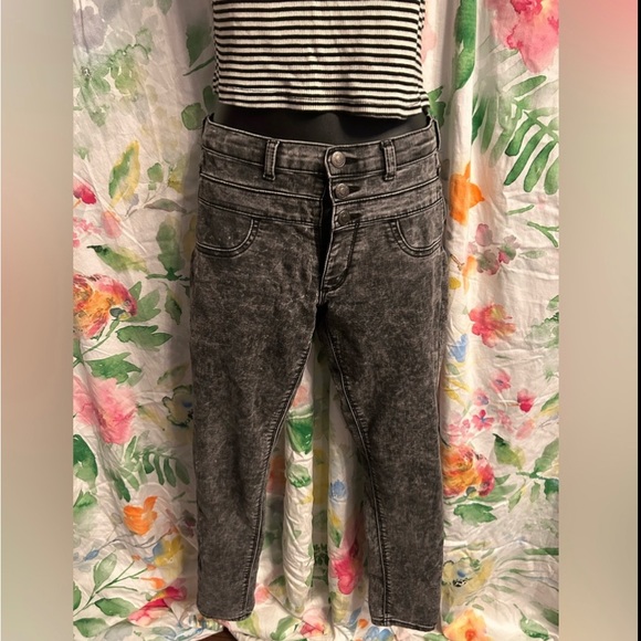 Vintage black denim Jordache Size 14( size 25 waste 26 inseam ) - Picture 1 of 7